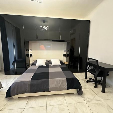 Isola Apartment Милан Экстерьер фото